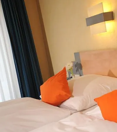 Pensionat Hotel Triton II 3*